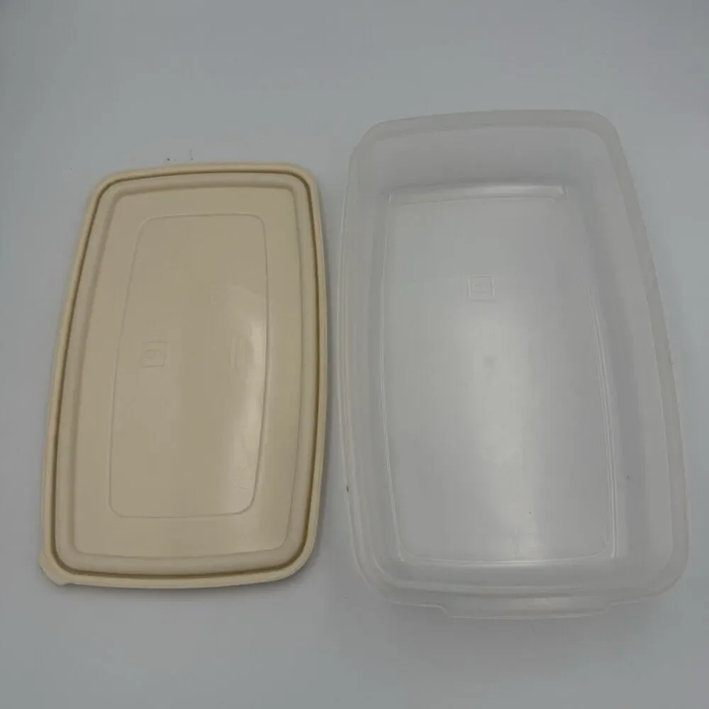 Vintage Rubbermaid Servin' Savers #6 Storage Container Almond Lid 7 Cups 1.7 L